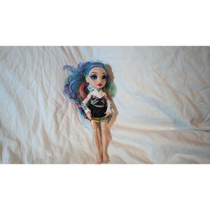 Rainbow High Amaya Raine With Cheerleader Outfit